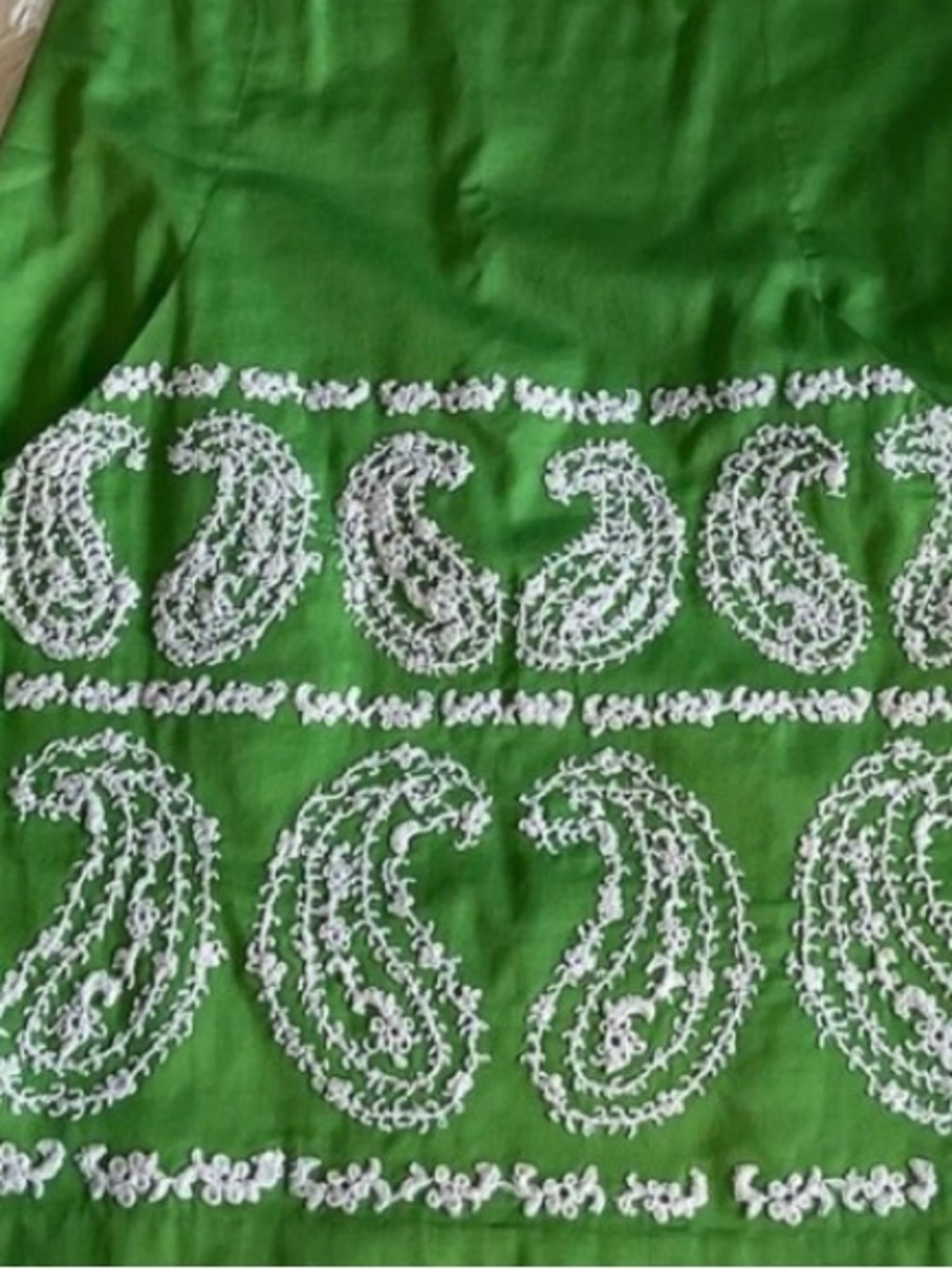 Lilly Pulitzer Kelly Green Shift Dress with White Embroidery size 8 - Picture 2 of 3